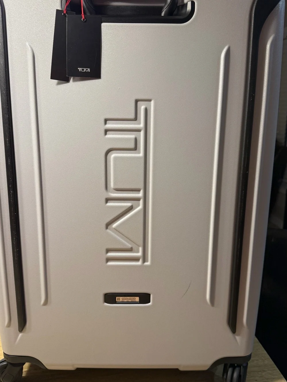 Tumi Hard-Shell White & Black Spinner Luggage - Telescopic Handle